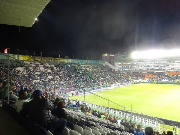Estadio Nou Camp - León de los Aldamas