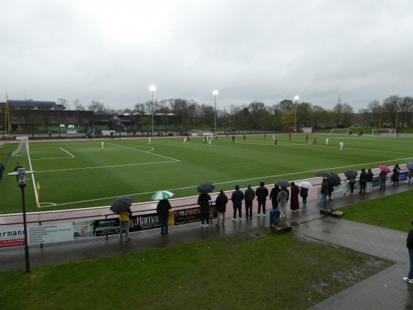 Sportplatz Dieter-Forte-Gesamtschule - Düsseldorf-Eller