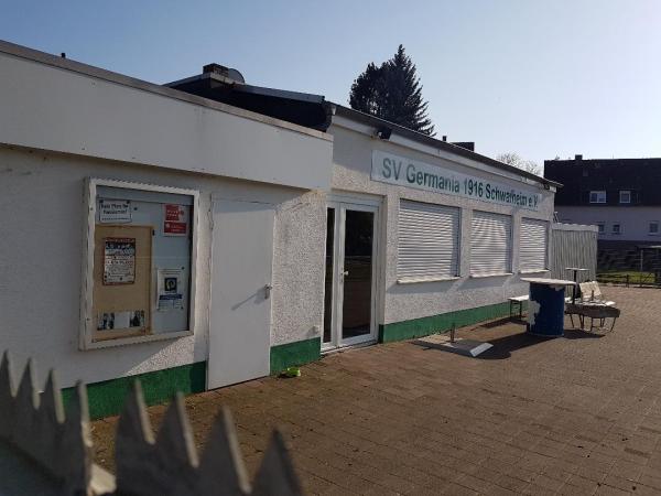 Sportplatz Edelweißstraße - Bad Nauheim-Schwalheim