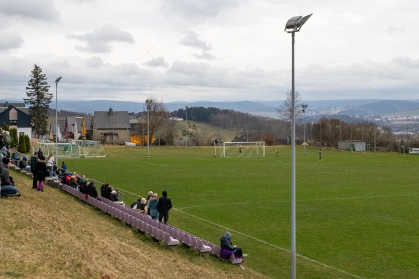 Ernst-Schneller-Stadion - Lauter-Bernsbach