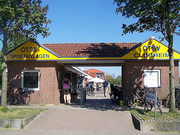 Stadion am Bahndamm - Osterrönfeld