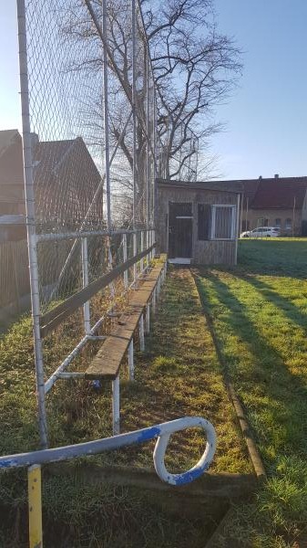 Sportplatz am Kuhrain - Roßleben-Wiehe-Schönewerda