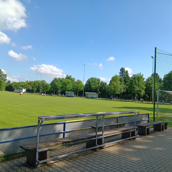 Sportplatz Halbturn - Halbturn