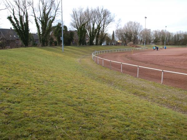 Sportplatz Albert-Schweitzer-Straße - Gelsenkirchen-Beckhausen