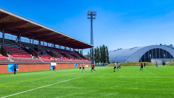 Myyrmäen jalkapallostadion - Vantaa