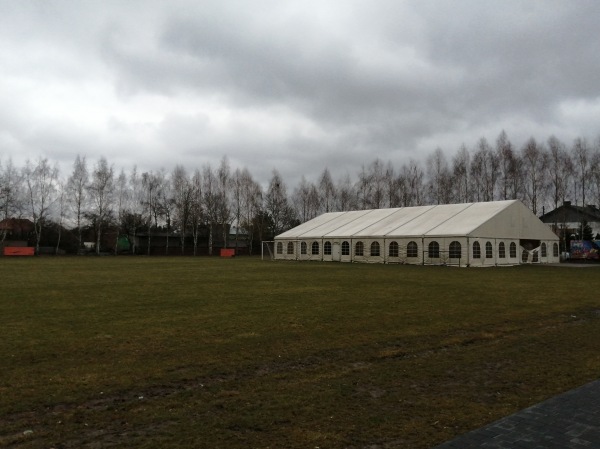 Stadion Miejski w Ołtarzewie obok - Ołtarzew
