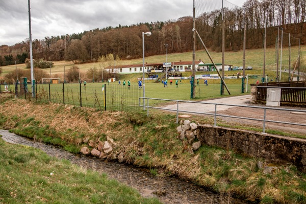 Sportplatz am Erlbach - Kraftsdorf