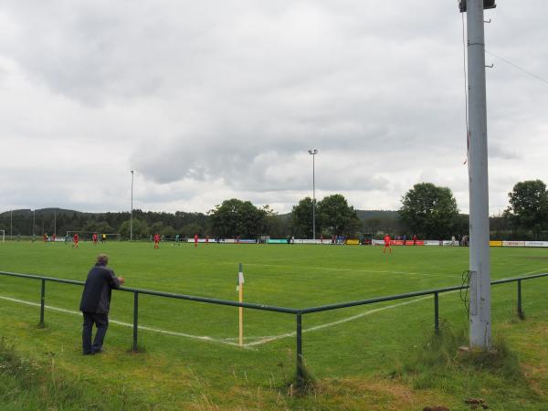 Sportplatz Schloßfeld - Medebach-Düdinghausen