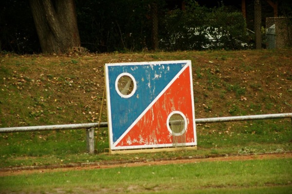 Aufbau-Sportplatz - Eisenhüttenstadt