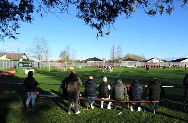 Futbalový štadión Kostolné Kračany - Kostolné Kračany-Šipošovské Kračany