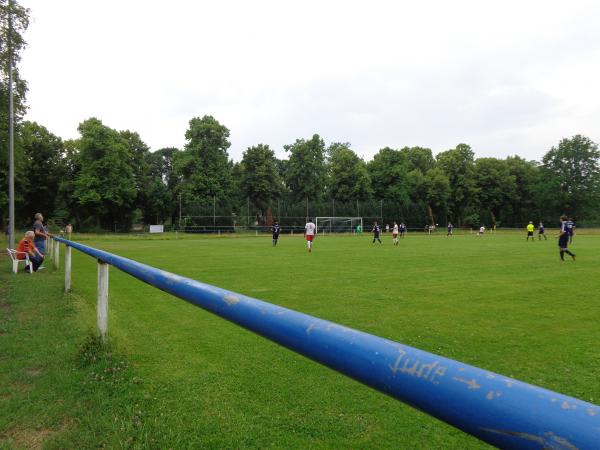 Sportplatz an der Siedlung - Groß Lindow