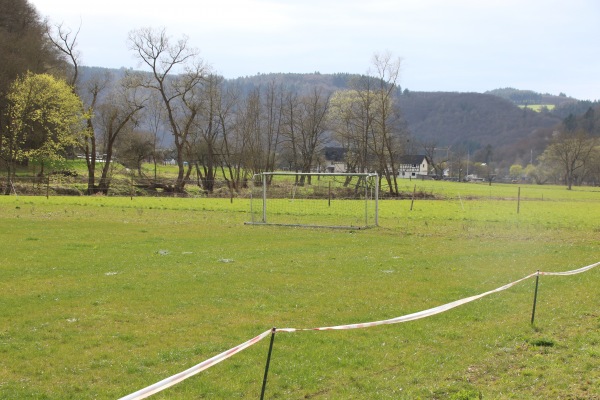 Sportplatz Dümpelfeld - Dümpelfeld