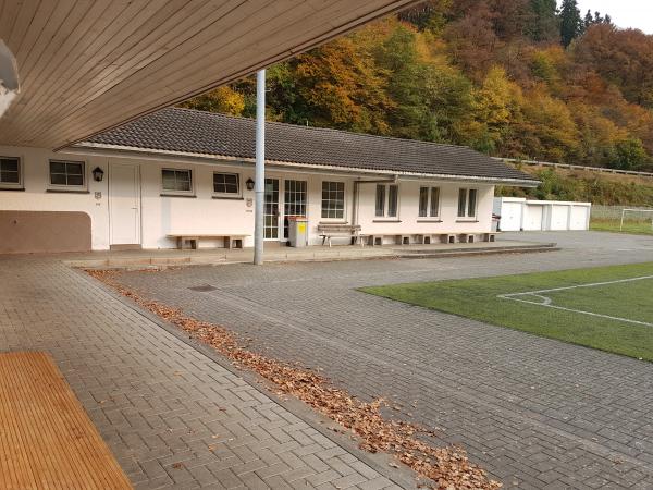 Sportplatz Hofwiese - Lennestadt-Kirchveischede