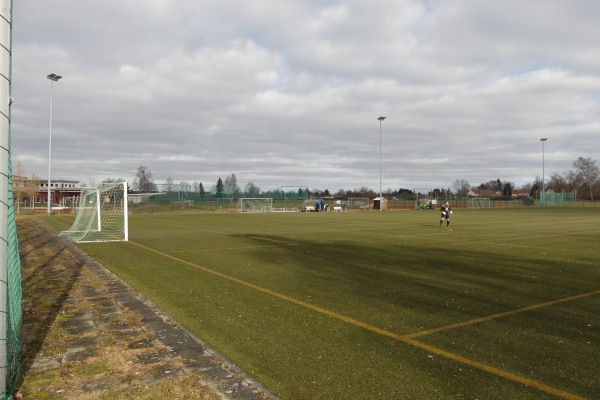 Dr.-Fritz-Fröhlich-Stadion Nebenplatz - Regis-Breitingen