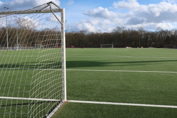 Bezirkssportanlage Am Wald - Düsseldorf-Hassels