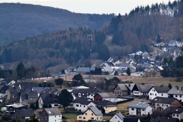 Blick von der Skihütte Arft zum Platz