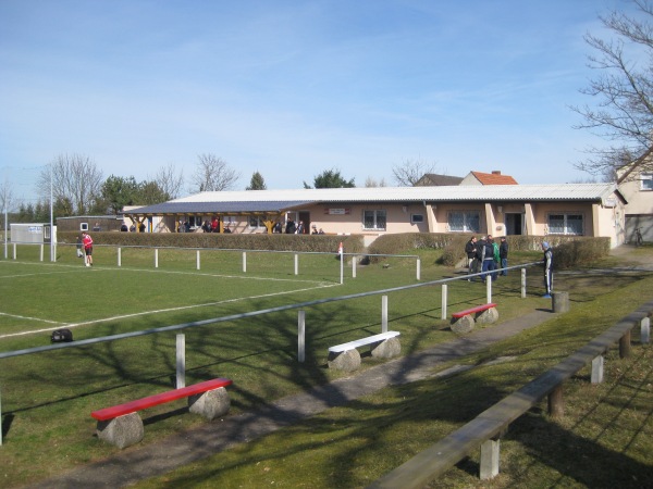 Fußballanlage - Treffpunkt Rot-Weiß - Arneburg
