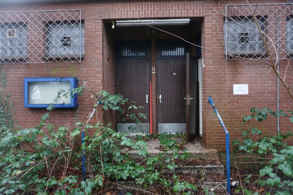 Bezirkssportanlage B8/Emsstraße - Duisburg-Fahrn