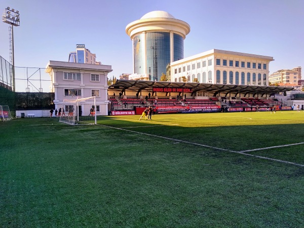 Gülsuyu Asım Kara Stadı - İstanbul