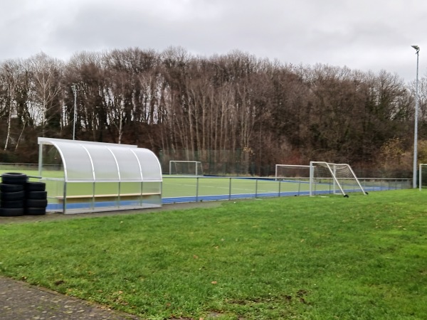 Sportplatz Gustav-Stresemann-Straße - Bergisch Gladbach