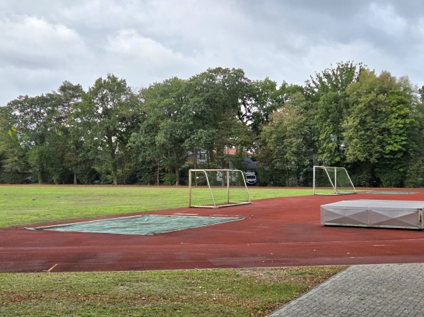 Sportplatz Henning-von-Tresckow-Kaserne - Oldenburg (Oldenburg)-Kreyenbrück
