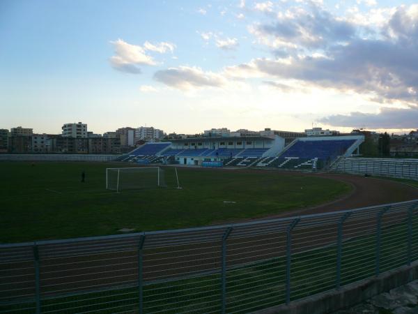 Stadiumi Niko Dovana - Durrës