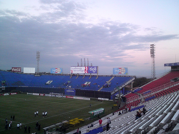 Estadio ueno Defensores del Chaco - Asunción