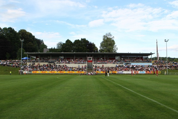 well welt Stadion - Kumberg