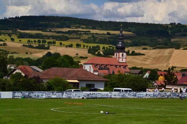 Sportplatz Helmershausen - Rhönblick-Helmershausen