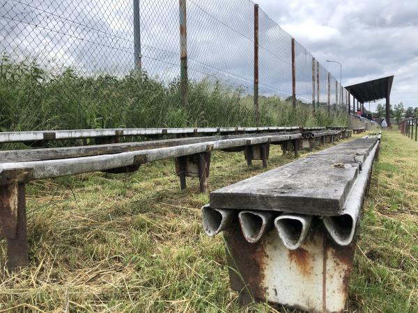 Boisko w LKS Grodzisko Raciechowice - Raciechowice