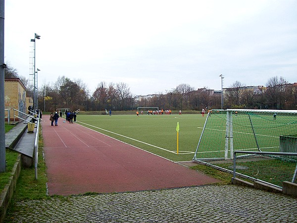 Sportplatz Wiener Straße - Berlin-Kreuzberg