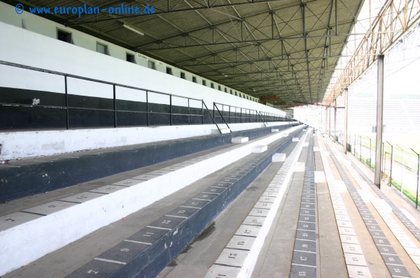 Estádio Abel Alves de Figueiredo - Santo Tirso