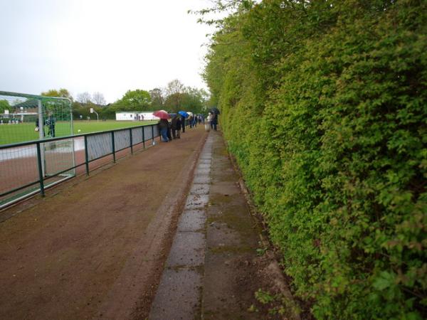 Bezirkssportanlage Uedesheim - Neuss-Uedesheim