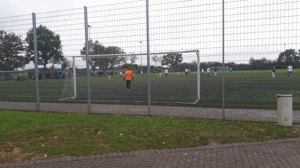 Fritz-Latendorf-Stadion B-Platz - Eutin-Fissau