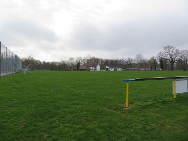Sportanlage Am Schwimmbad B-Platz - Hohne
