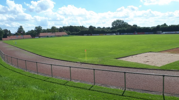 Sportanlage an der Schule - Osdorf