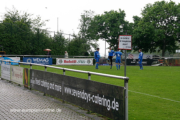 Stadion Richard-Müller-Straße - Fulda-Lehnerz