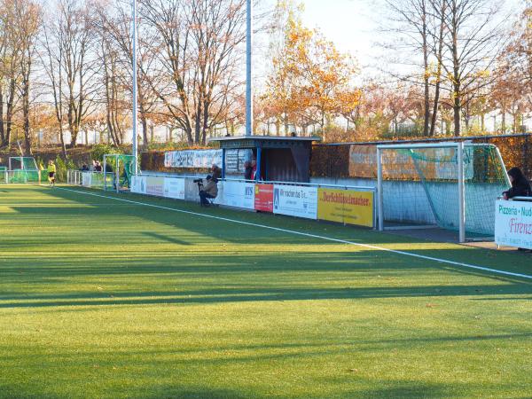 Bezirkssportanlage Pariser Straße - Düsseldorf-Heerdt