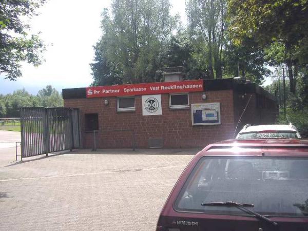 August-Bönte-Stadion der Bezirkssportanlage Klarastraße - Recklinghausen-Röllinghausen