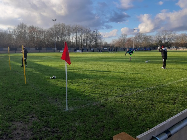 Bayliss Avenue - Thamesmead, Greater London