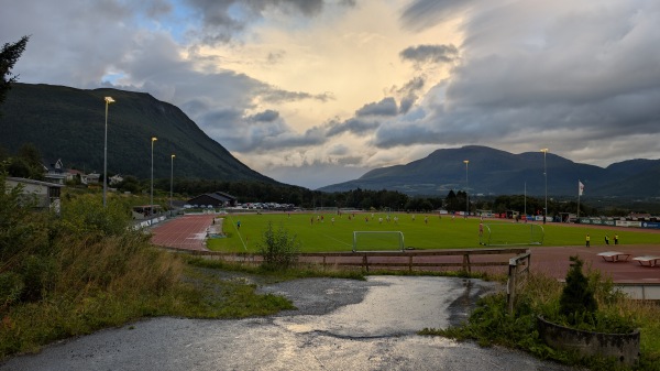 Elnesvågen stadion - Elnesvågen