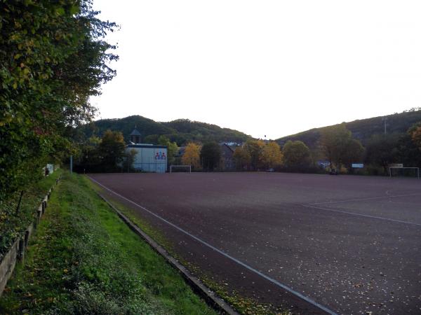 Sportplatz In den Wingertsgärten - Niederfell