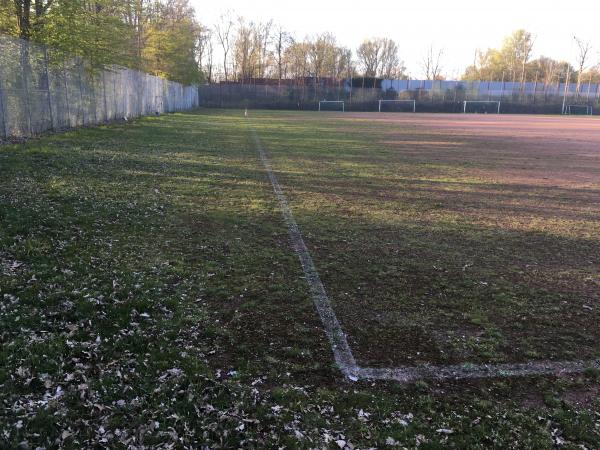 Bezirkssportanlage Döhren B-Platz - Hannover-Döhren