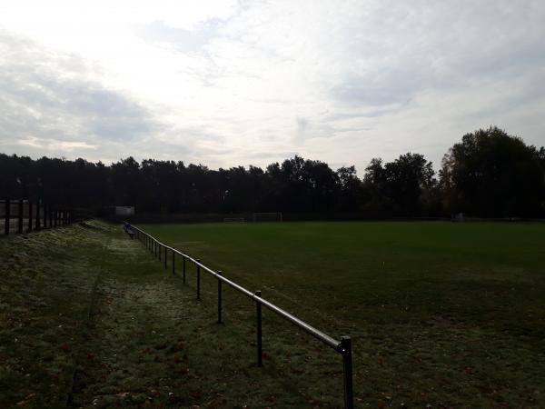 Schulsportplatz - Am Mellensee-Sperenberg