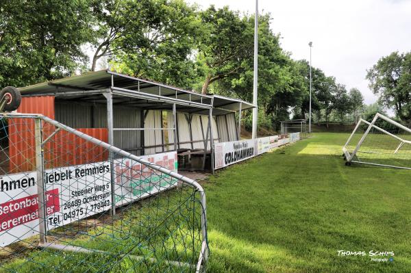 Sportplatz Ost an der Schule - Ochtersum