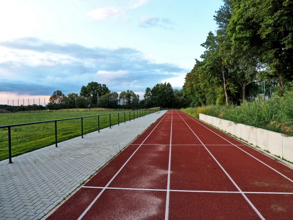 Sportzentrum Ost am Kleefeld Platz 2 - Lippstadt-Dedinghausen