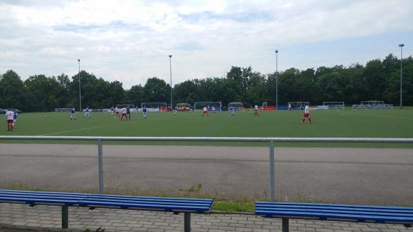 Sportplatz Karl-Liebknecht-Straße - Dresden-Hellerau