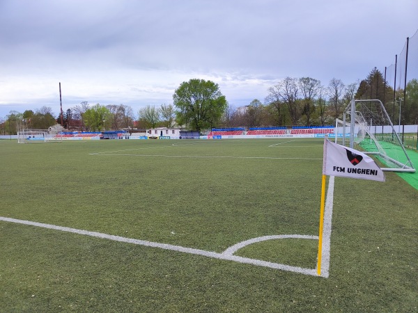 Stadionul Orășenesc - Ungheni