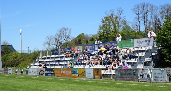 Sportplatz Oberhofen - Oberhofen