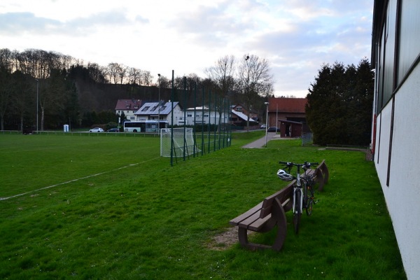 Sportplatz Uschlag - Staufenberg/Niedersachsen-Uschlag